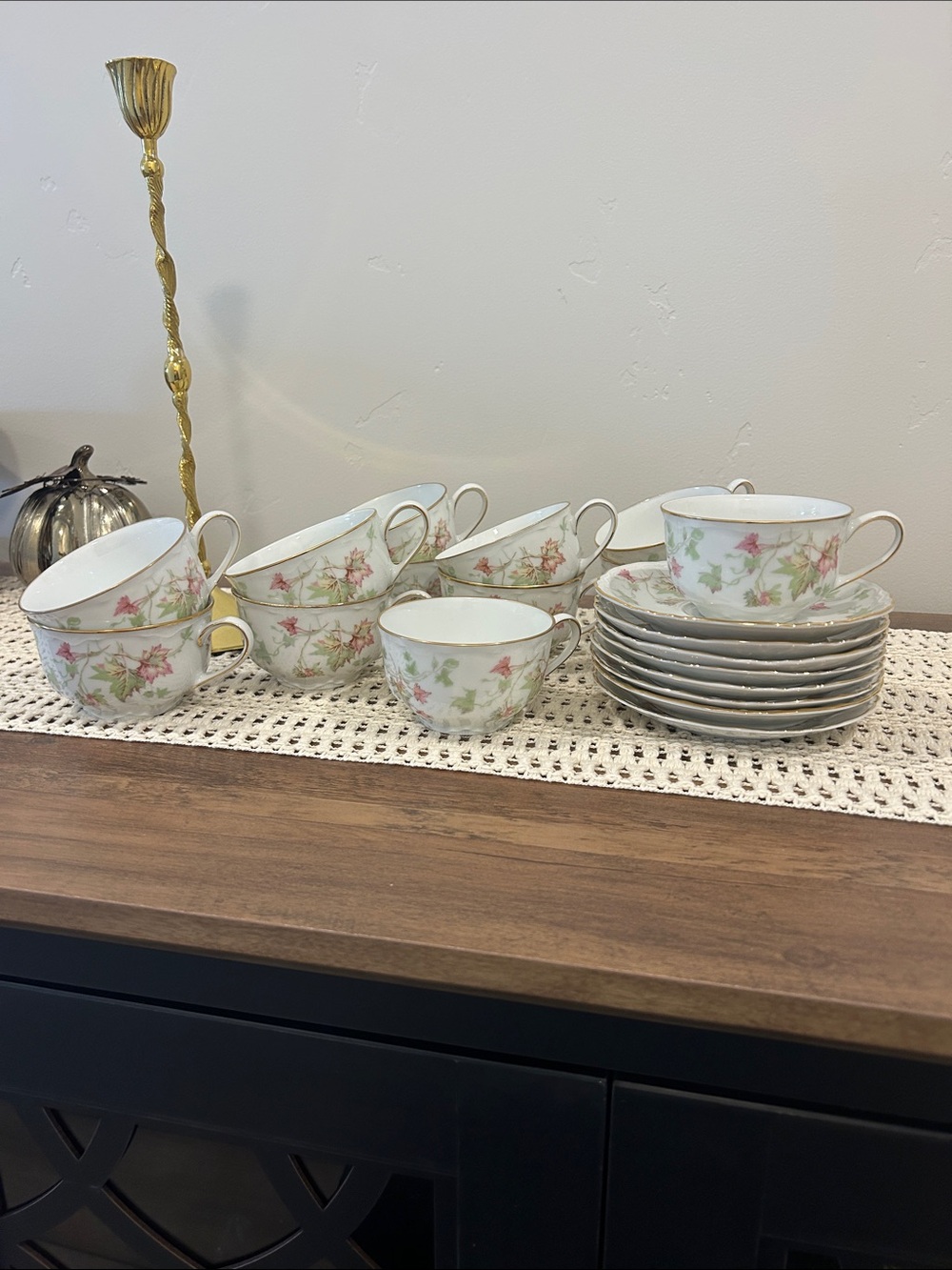 Fine Porcelain Hutschenreuther Tea Cup and Saucer Set - Maple Leaf 🍁